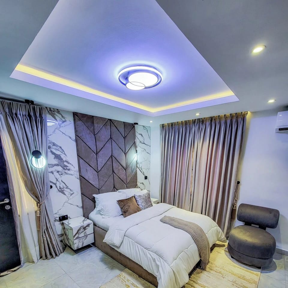 Deluxe Room, Balcony, City View | Desk, laptop workspace, blackout drapes, soundproofing