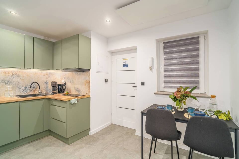Kitchen | Book Now with RENTUJEMY.COM