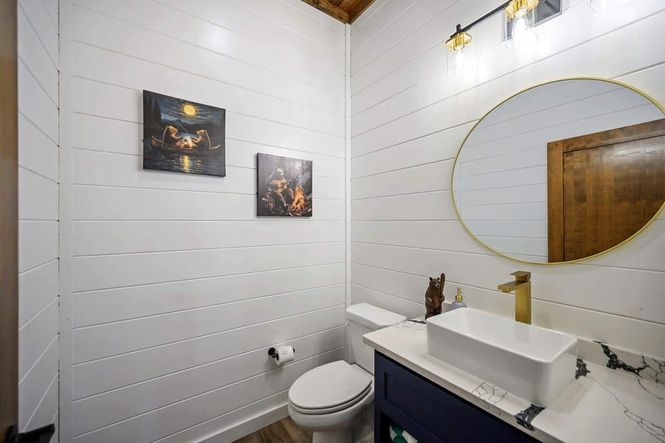 Half bathroom 