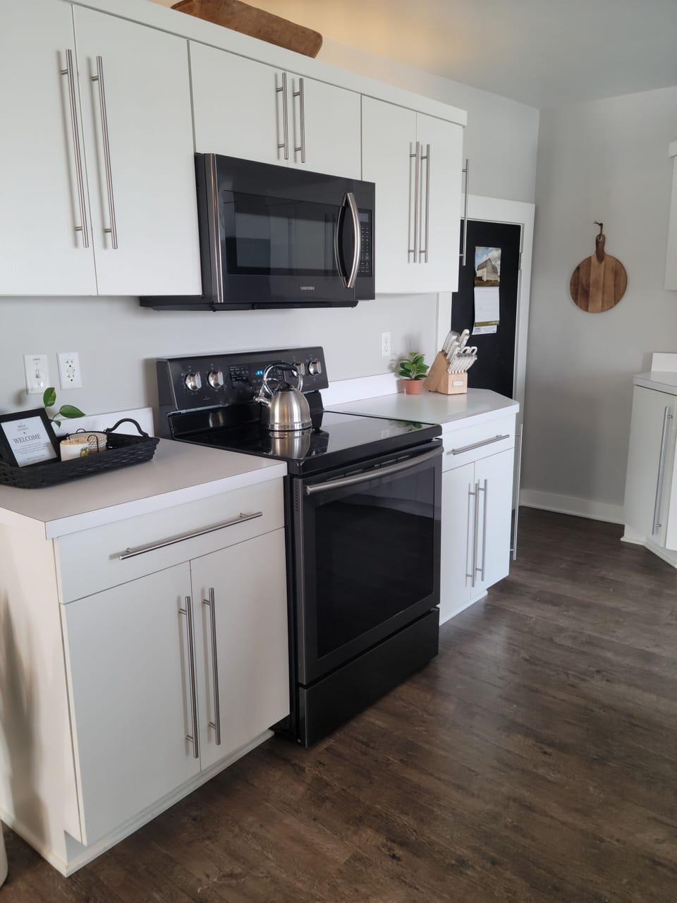 Full kitchen