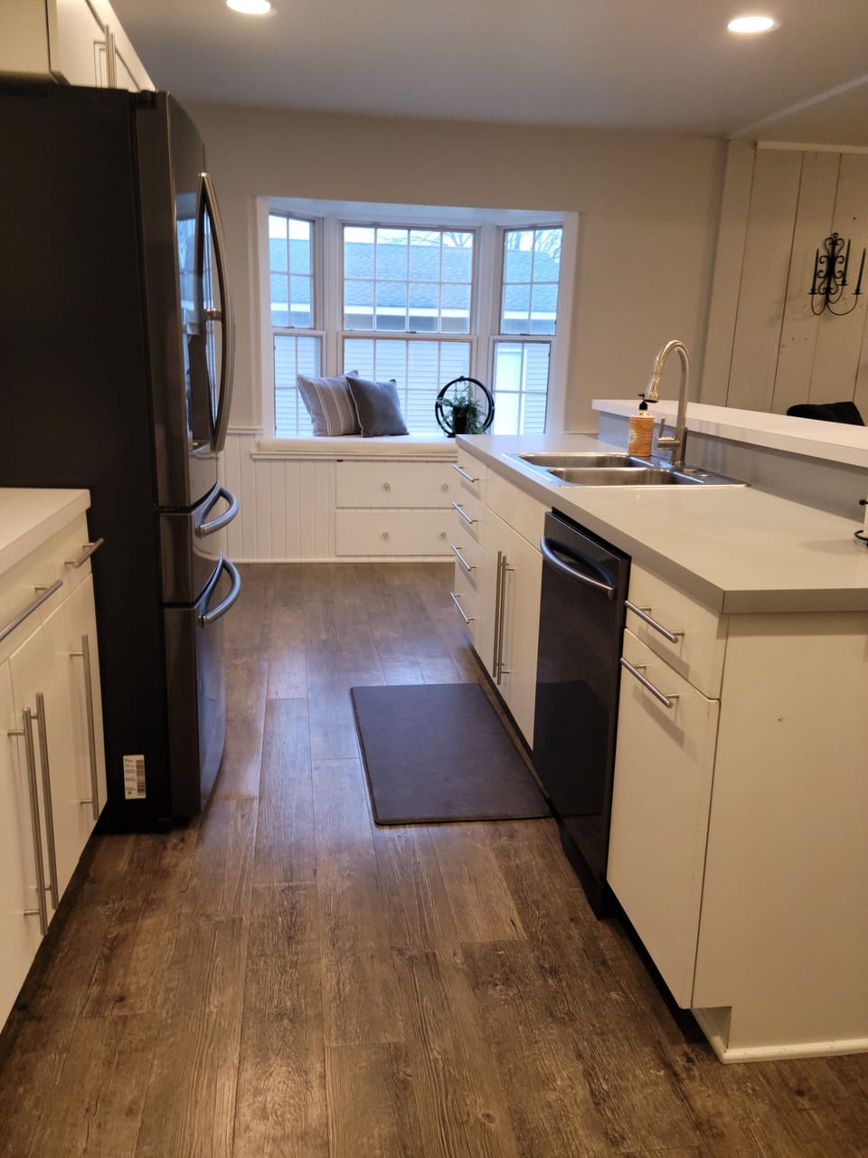 Full kitchen