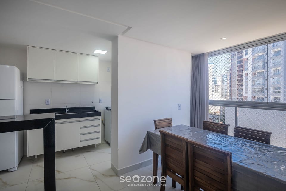 Basic Apartment | Dining