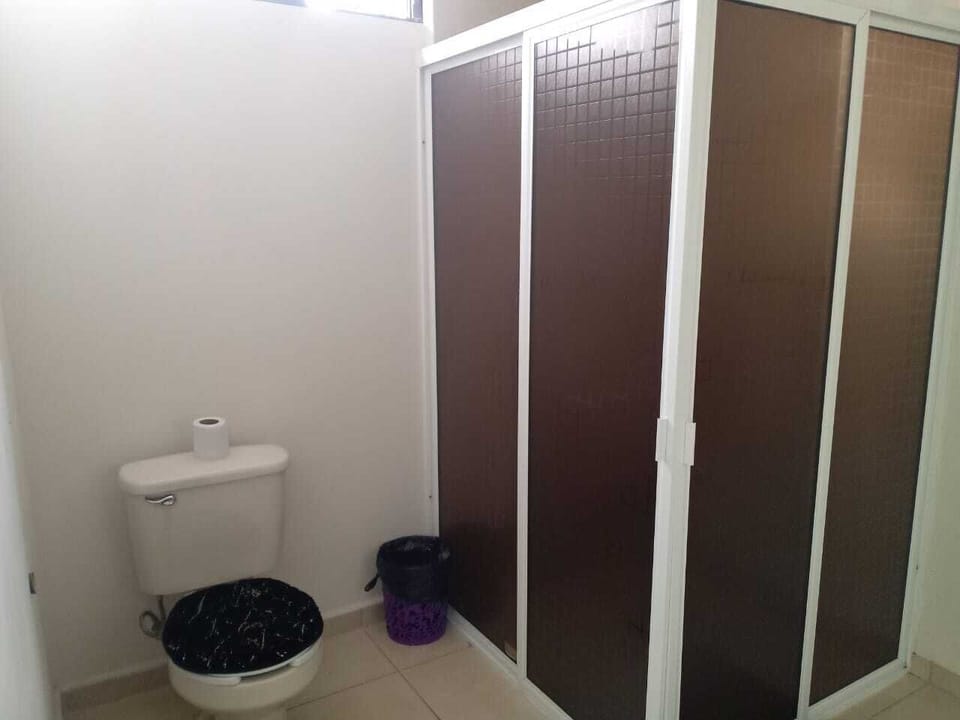 Comfort Quadruple Room | Bathroom