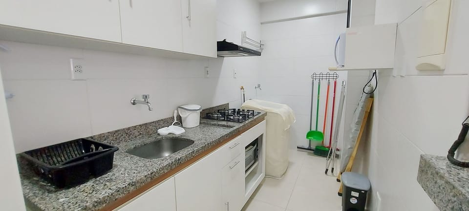 Basic Apartment | Private kitchen | Fridge, microwave, stovetop, blender