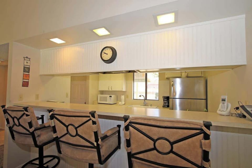 Breakfast Tables