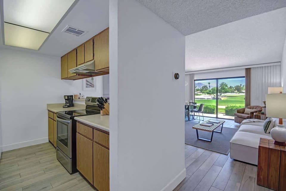 KITCHEN TO LIVING SPACE