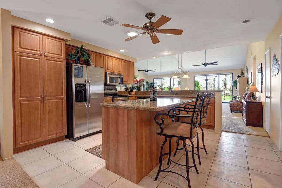 KITCHEN.jpg mls