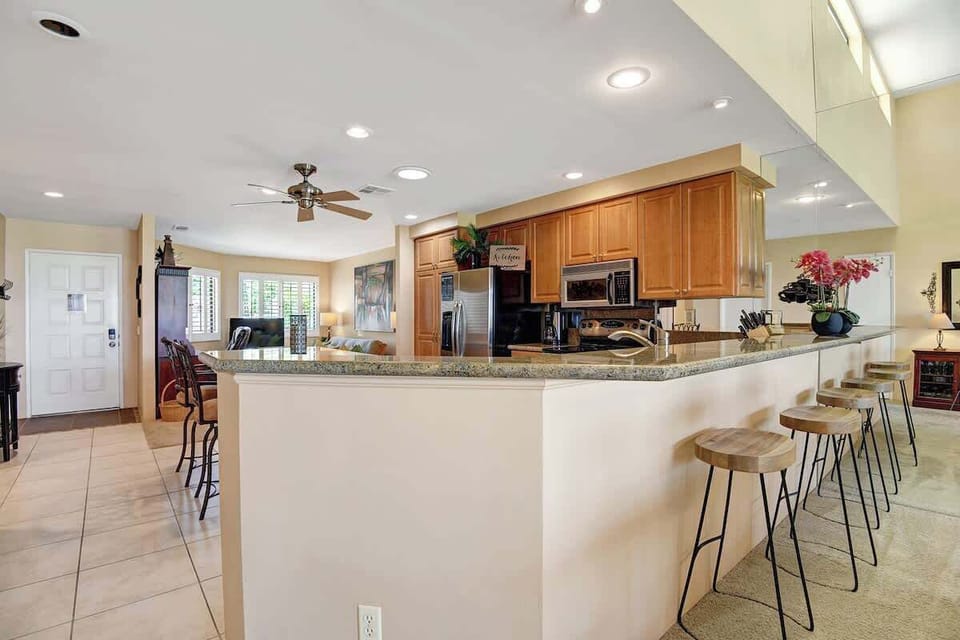 KITCHEN BAR TOP.jpg mls