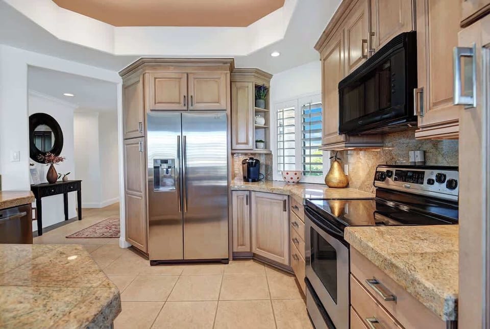 KITCHEN TIGHT