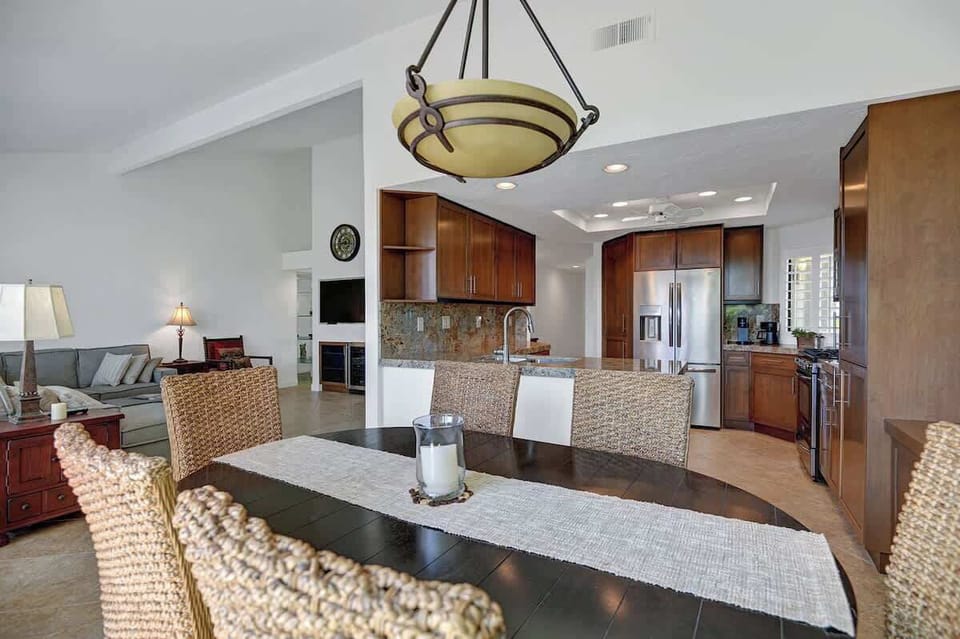 DINING SPACE REVERSE