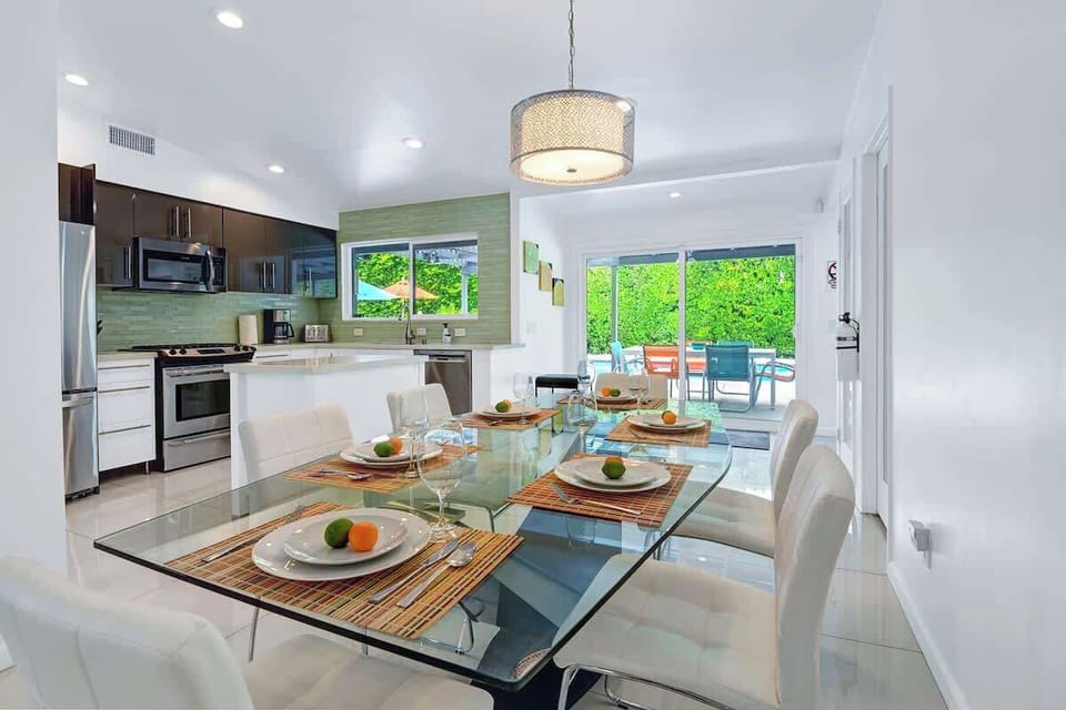 DINING SPACE