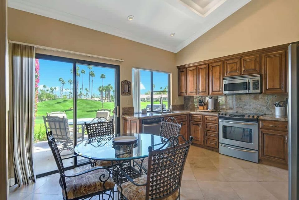 KITCHEN TABLE AND KITCHEN