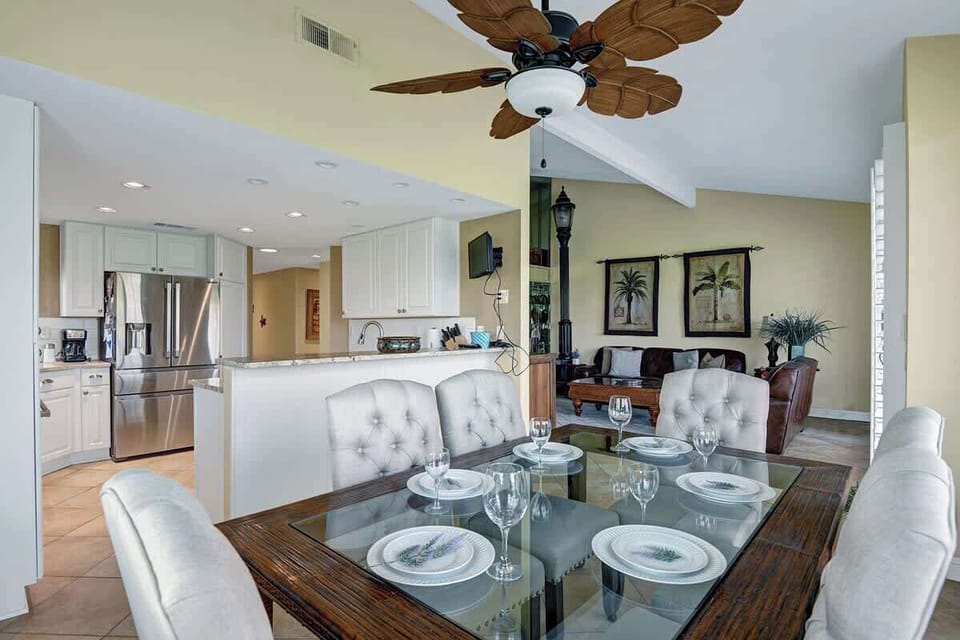 DINING SPACE REVERSE