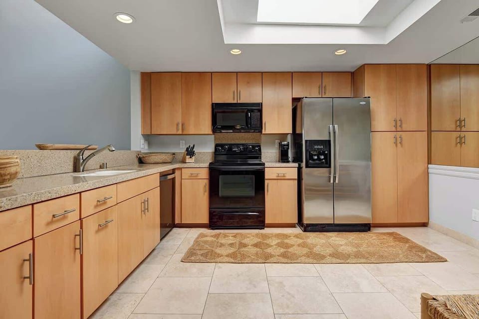 KITCHEN.jpg mls