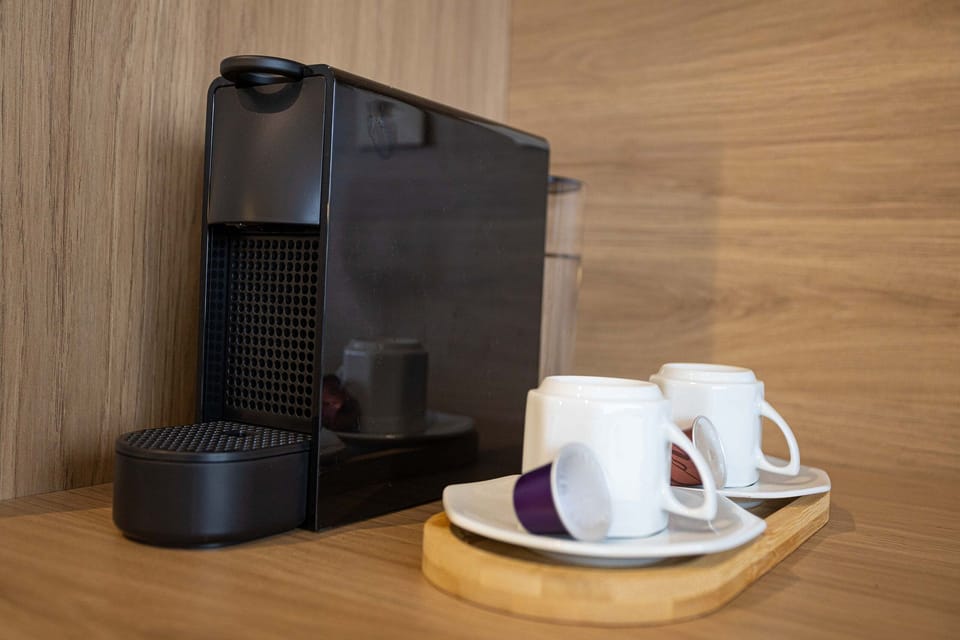 Exclusive Triple Room | Coffee and/or coffee maker