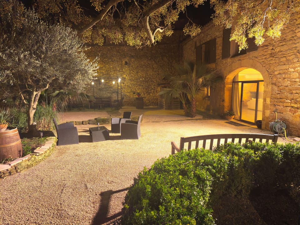 Mas de Castille Guest House Bed and Breakfast in Provence
