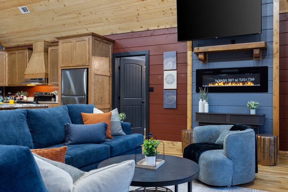 Wind down by the indoor fireplace after sauna/hot tub time—cozy seating, smart TV, and that “private resort cabin” feel that makes you never want to leave. You’ll sleep happy and wake up ready for more.