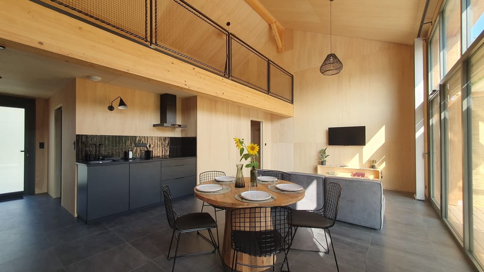 Loft, 2 Bedrooms, Valley View | Living room | 1-cm TV with digital channels