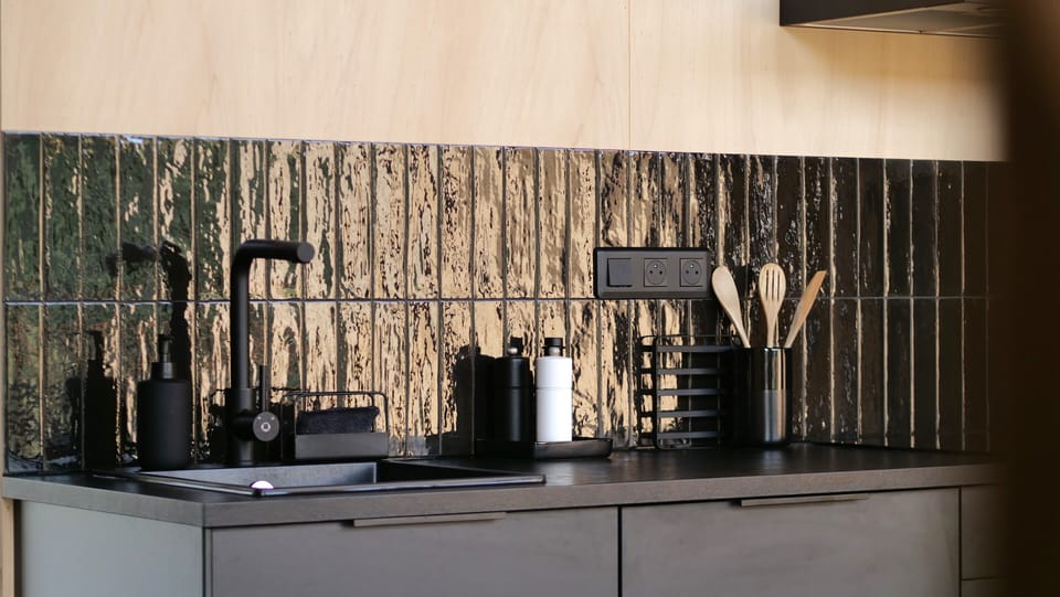 Loft, 2 Bedrooms, Valley View | Private kitchen | Coffee/tea maker, electric kettle, highchair, dining tables