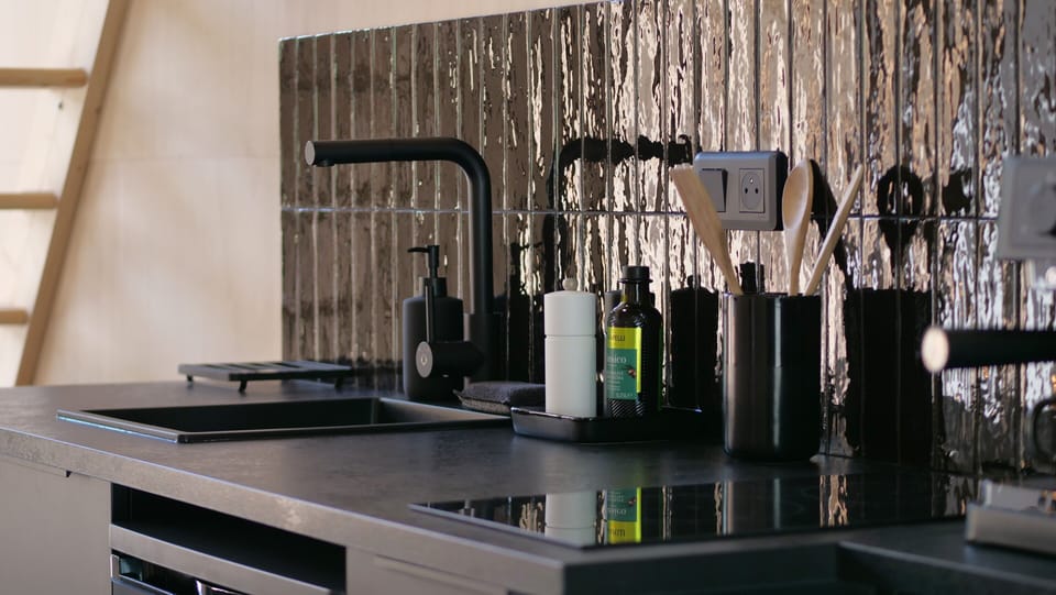 Coffee/tea maker, electric kettle, highchair, dining tables