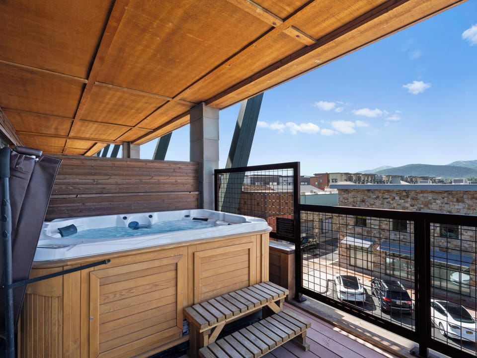 Private Hot Tub
