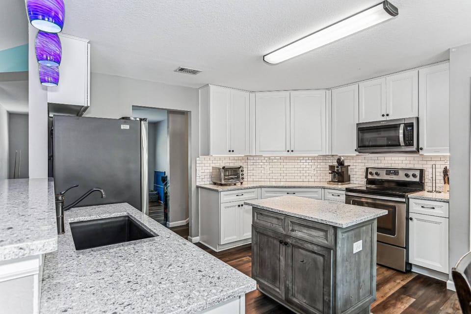 Fully stocked updated kitchen