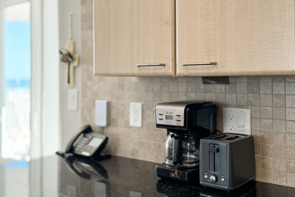Regular drip coffee maker