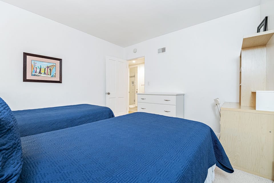 Perfect for children or additional guests, the guest bedroom provides comfortable sleeping accommodations
                