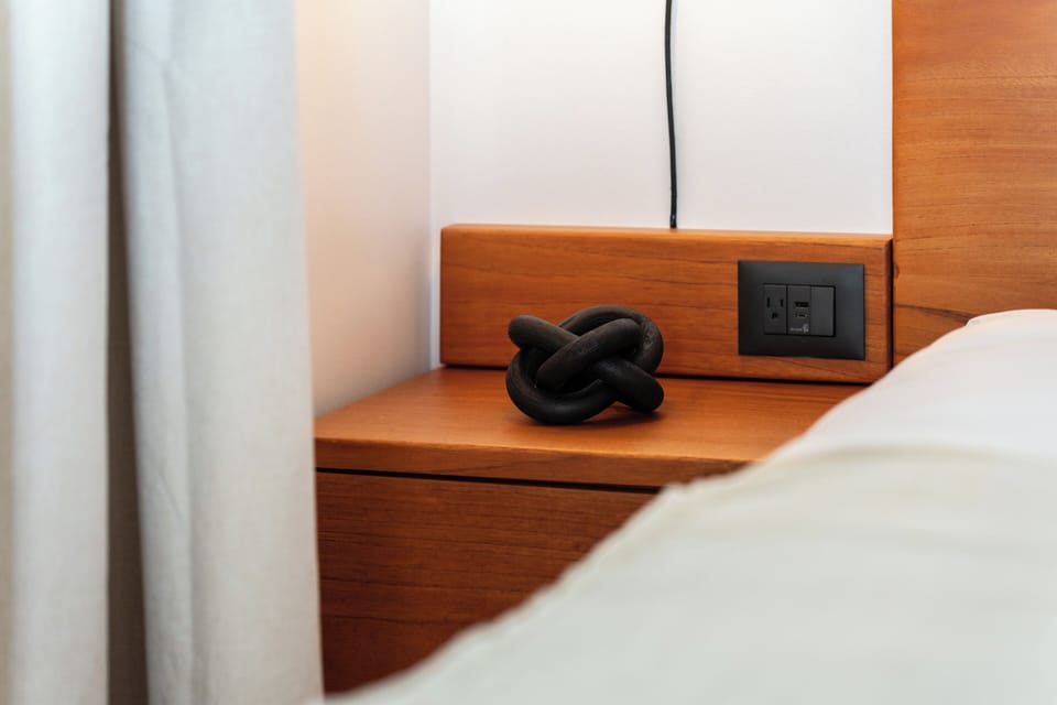 Premium bedding, pillowtop beds, free WiFi, bed sheets