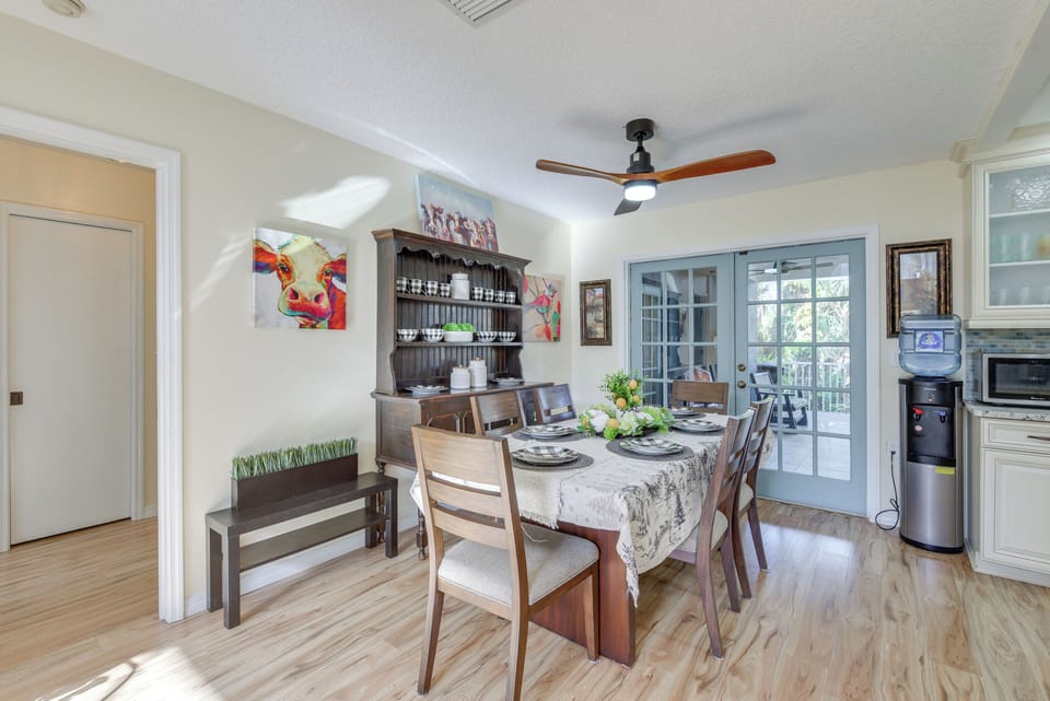 Dining Area | 1st Floor | Dishware/Flatware