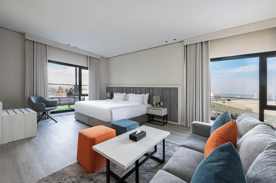 Exclusive Suite | Egyptian cotton sheets, premium bedding, memory foam beds, minibar