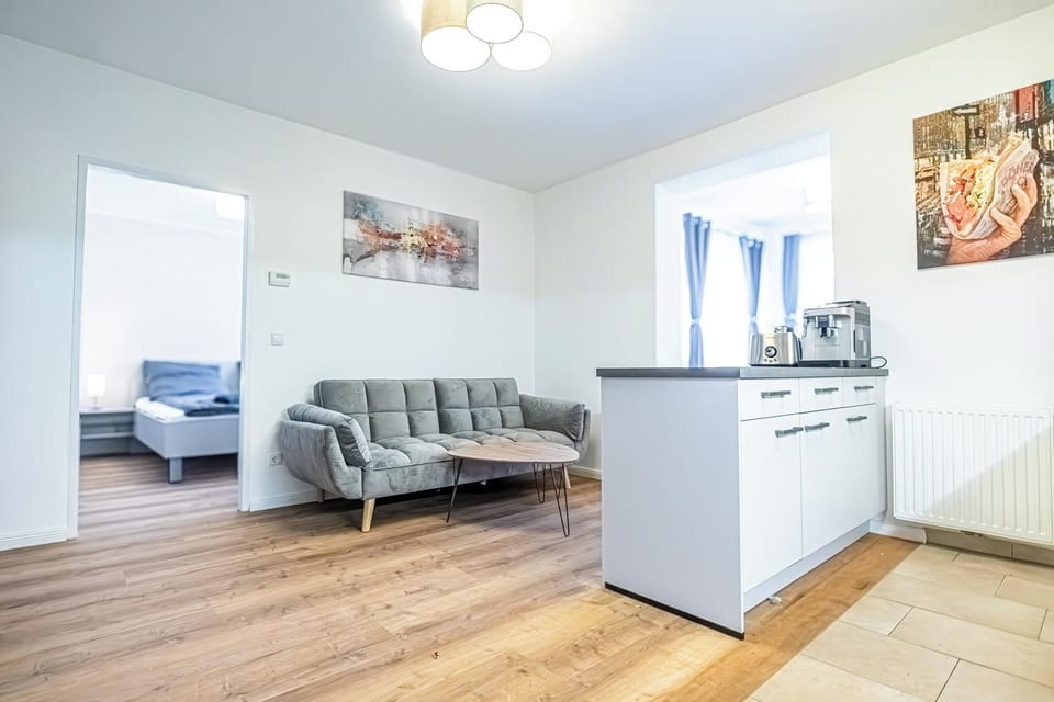 Basic Apartment | Living room