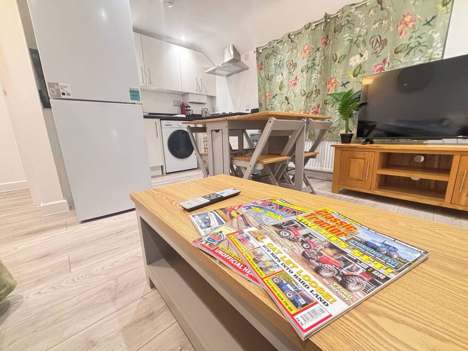 Apartment, 2 Bedrooms | Interior