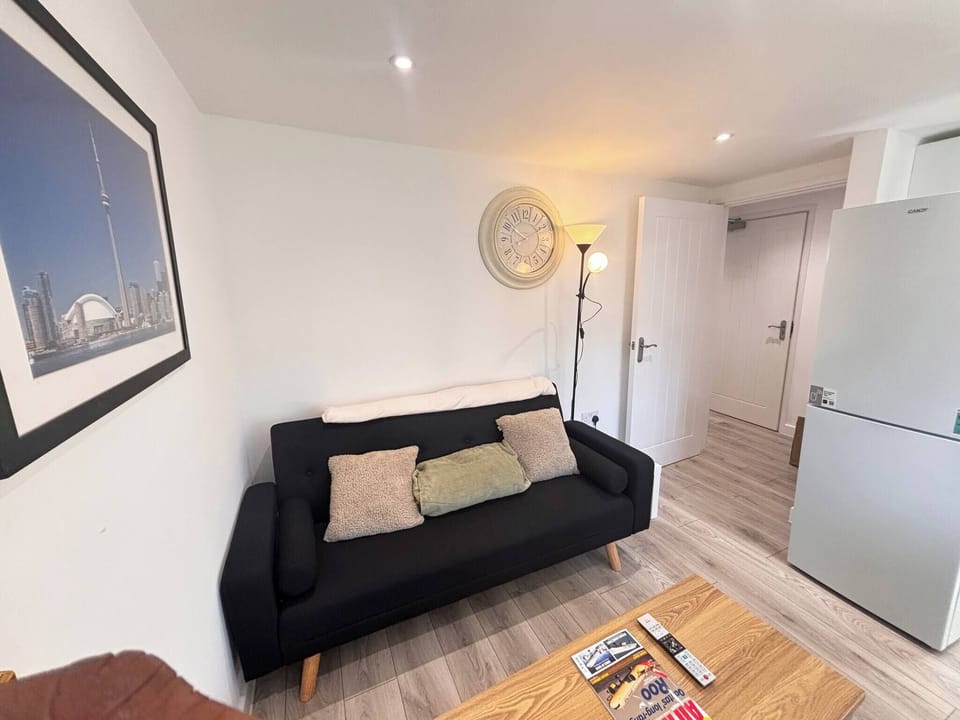 Apartment, 2 Bedrooms | Living room