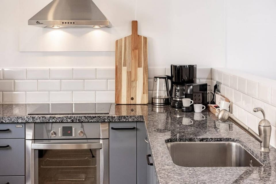 Studio (3 Bedrooms) | Interior