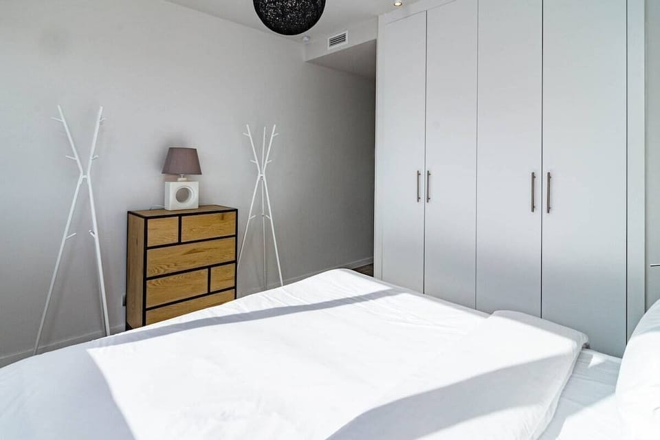 Studio (3 Bedrooms) | Interior