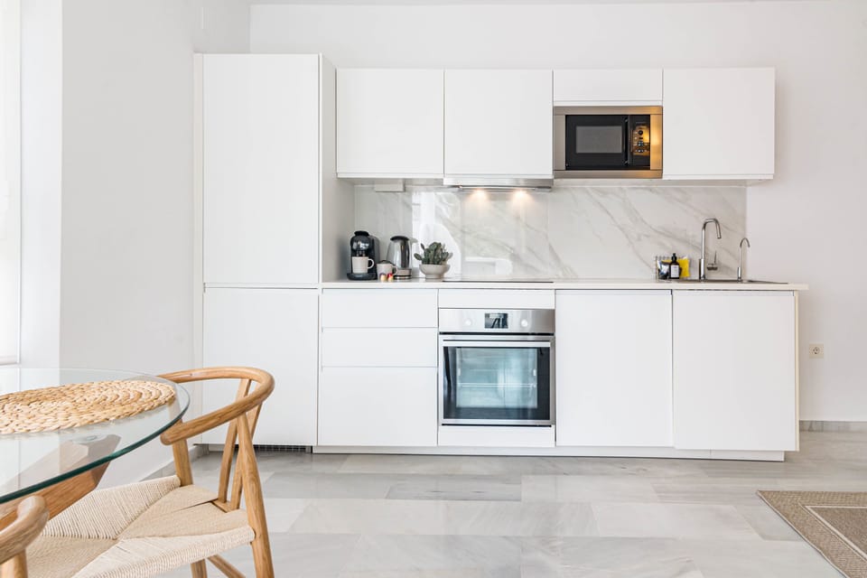 Apartment (2 Bedrooms) | Private kitchen | Microwave, oven, stovetop, dishwasher