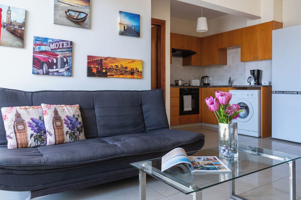 Apartment, 1 Double Bed with Sofa bed, Kitchen, City View | Living room | Smart TV, Netflix, streaming services