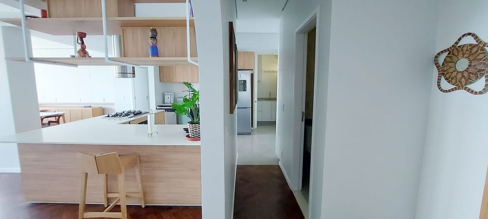 Deluxe Apartment | Private kitchen | Fridge, microwave, oven, stovetop