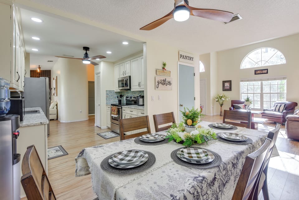 House (4 Bedrooms) | Interior