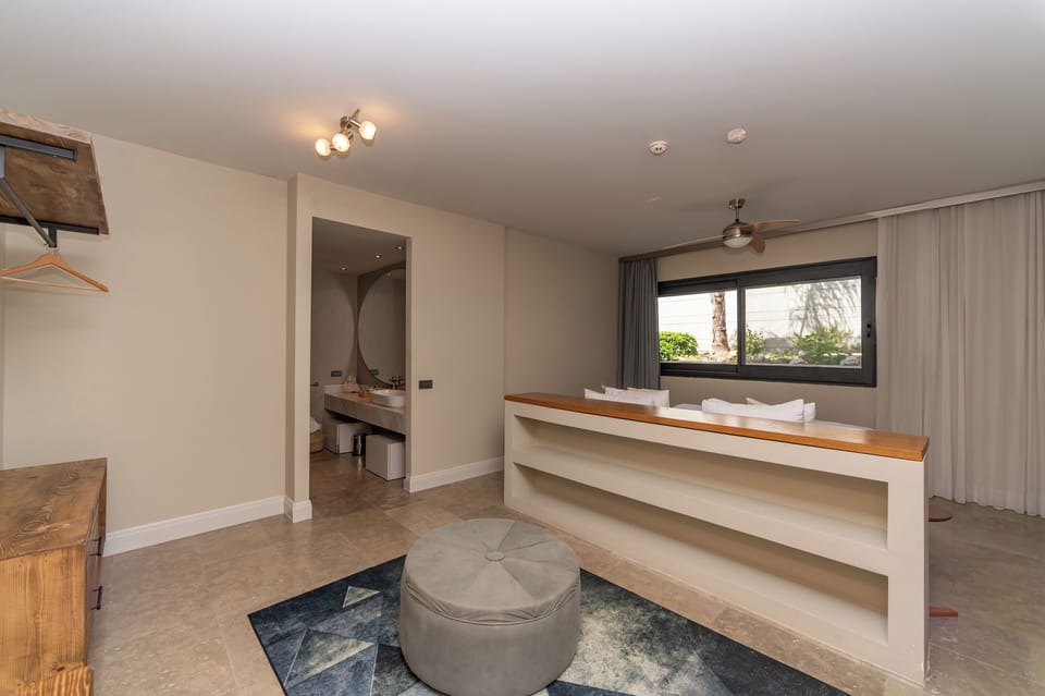 Deluxe Villa, Sea View | Premium bedding, minibar, in-room safe, desk