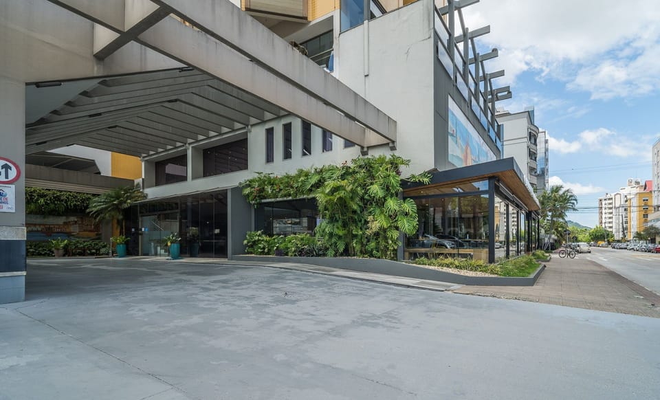 Basic Apartment | Exterior