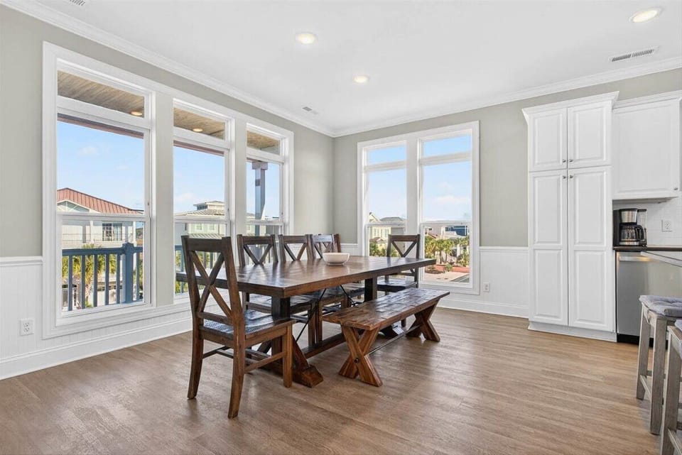 Dining- 2nd Floor
