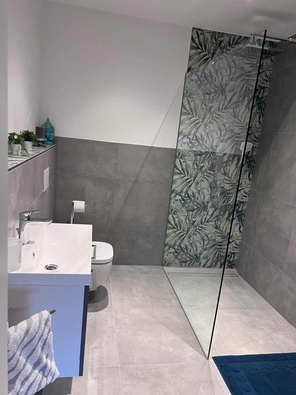 Double or Twin Room | Bathroom