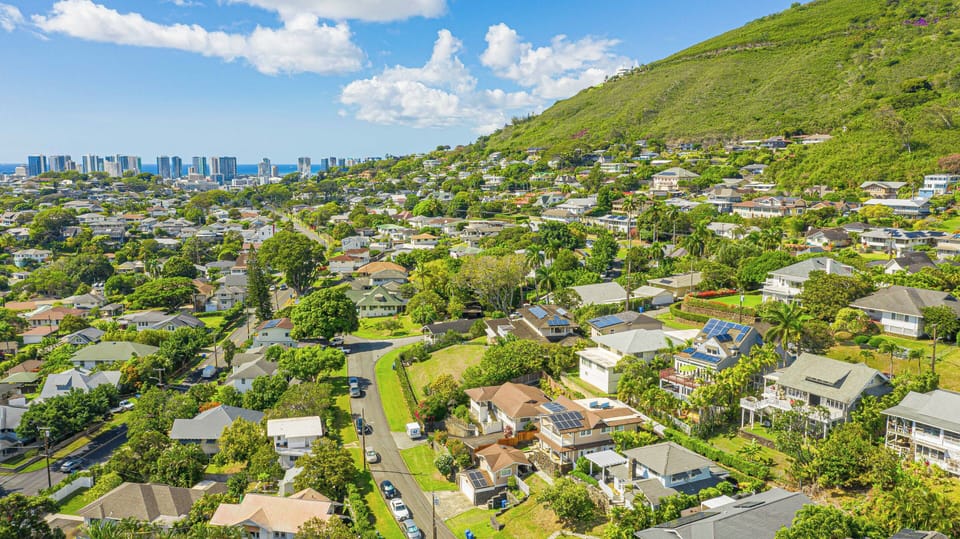 Lush and peaceful Manoa Valley views