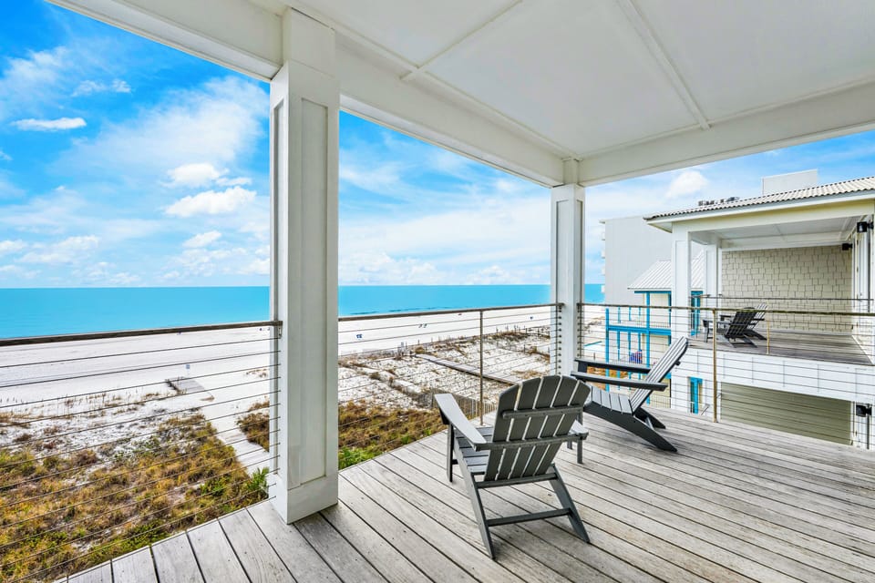 A beachfront, pet-friendly duplex located in the heart of Gulf Shores