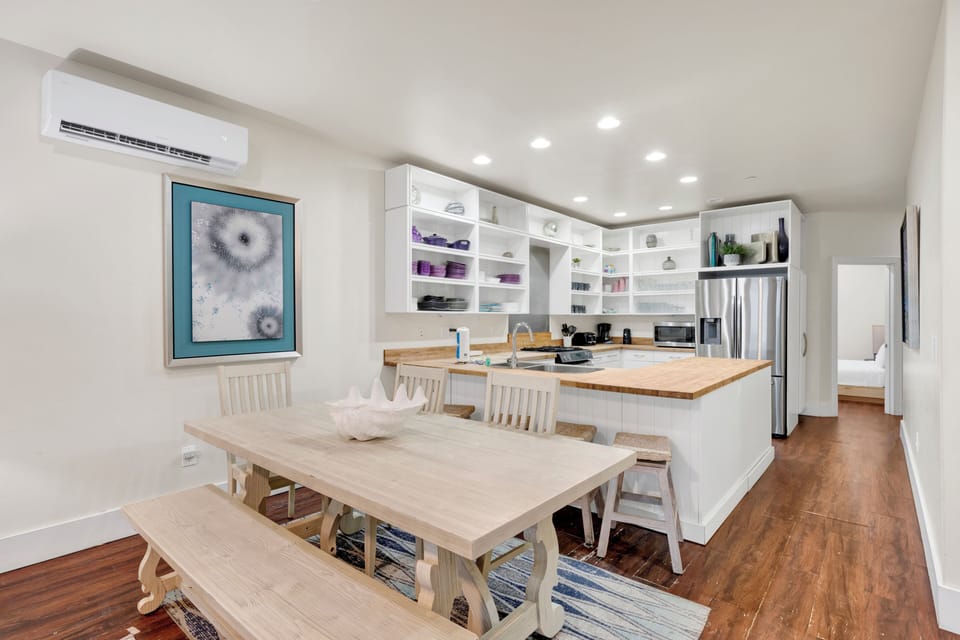 Accommodating up to 20 guests and two pets across 3 levels