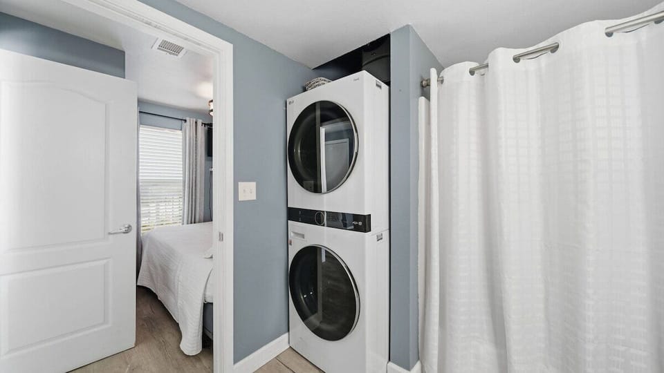 Stackable washer and dryer