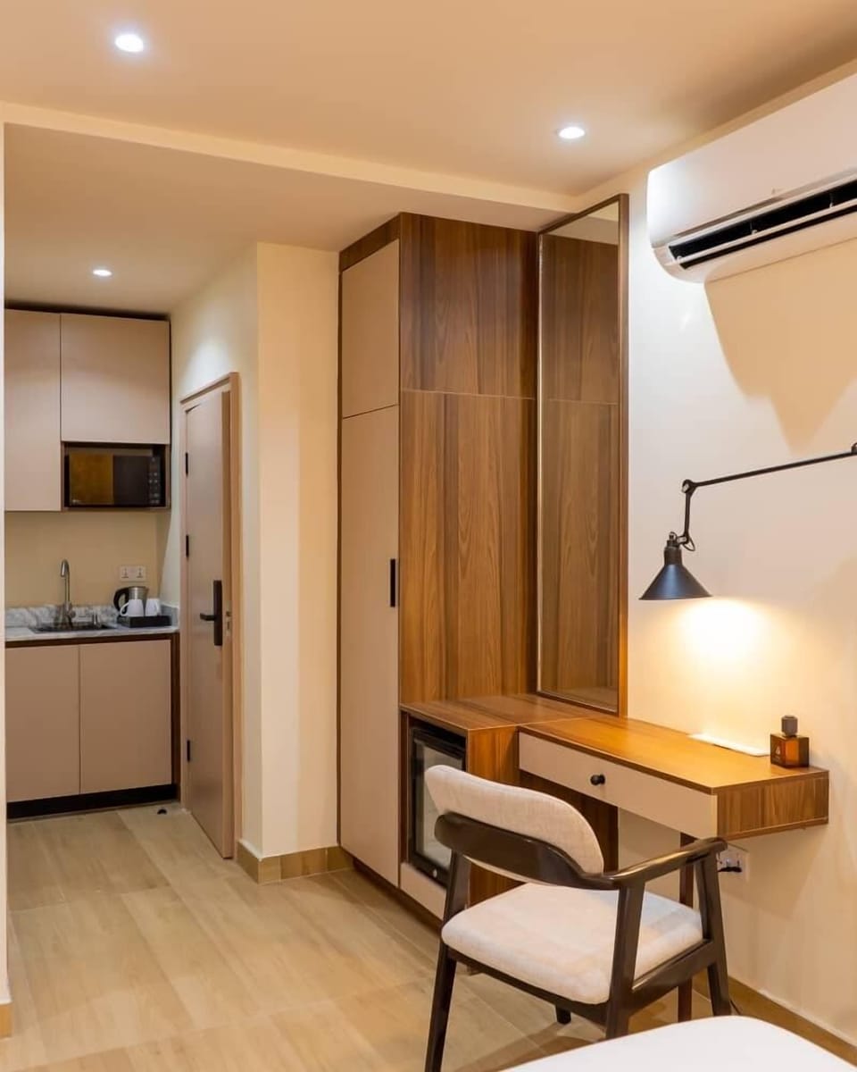 In-room safe, desk, laptop workspace, free WiFi