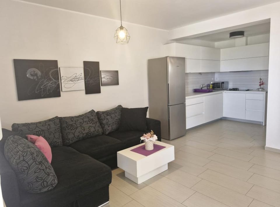 Apartment (One Bedroom Apartment With Terrace An) | Property amenity